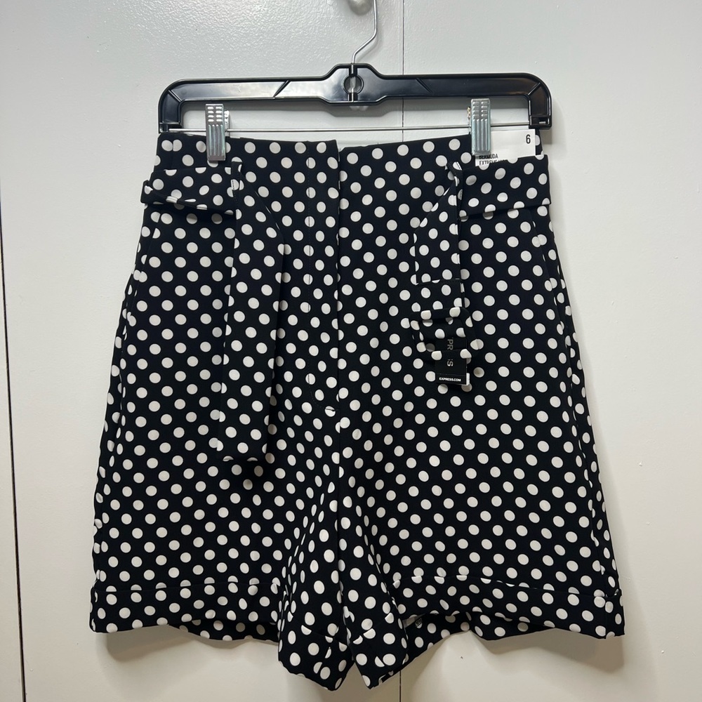 ✨ACCEPTING ANY OFFER✨ Express Bermuda High Waisted Shorts, Size 6, NWT